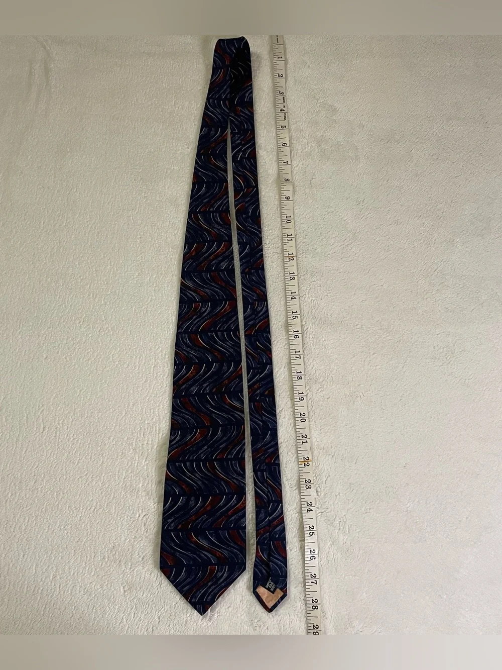 BRIAR 100% Silk Blue and Maroon Wave Pattern Tie